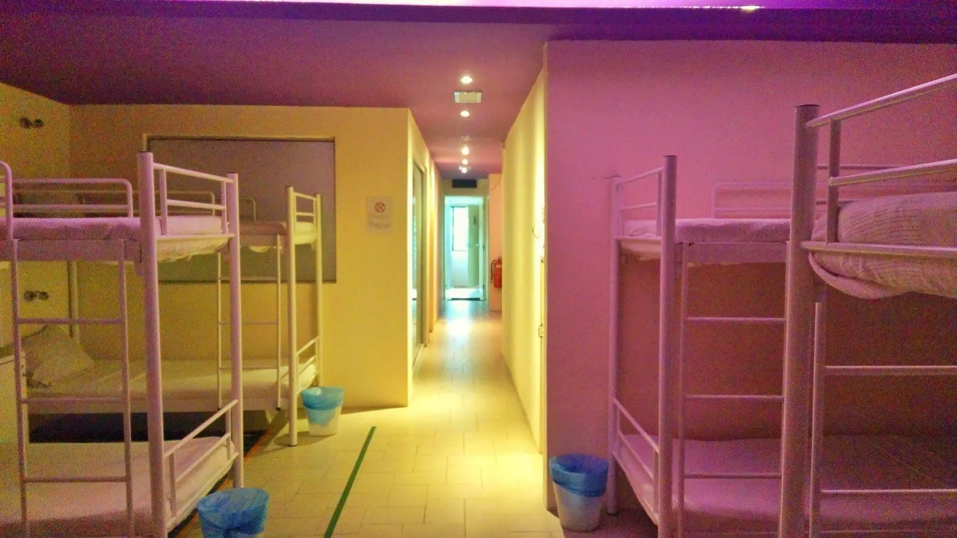 Dengba Hostel Kuala Lumpur Hotel